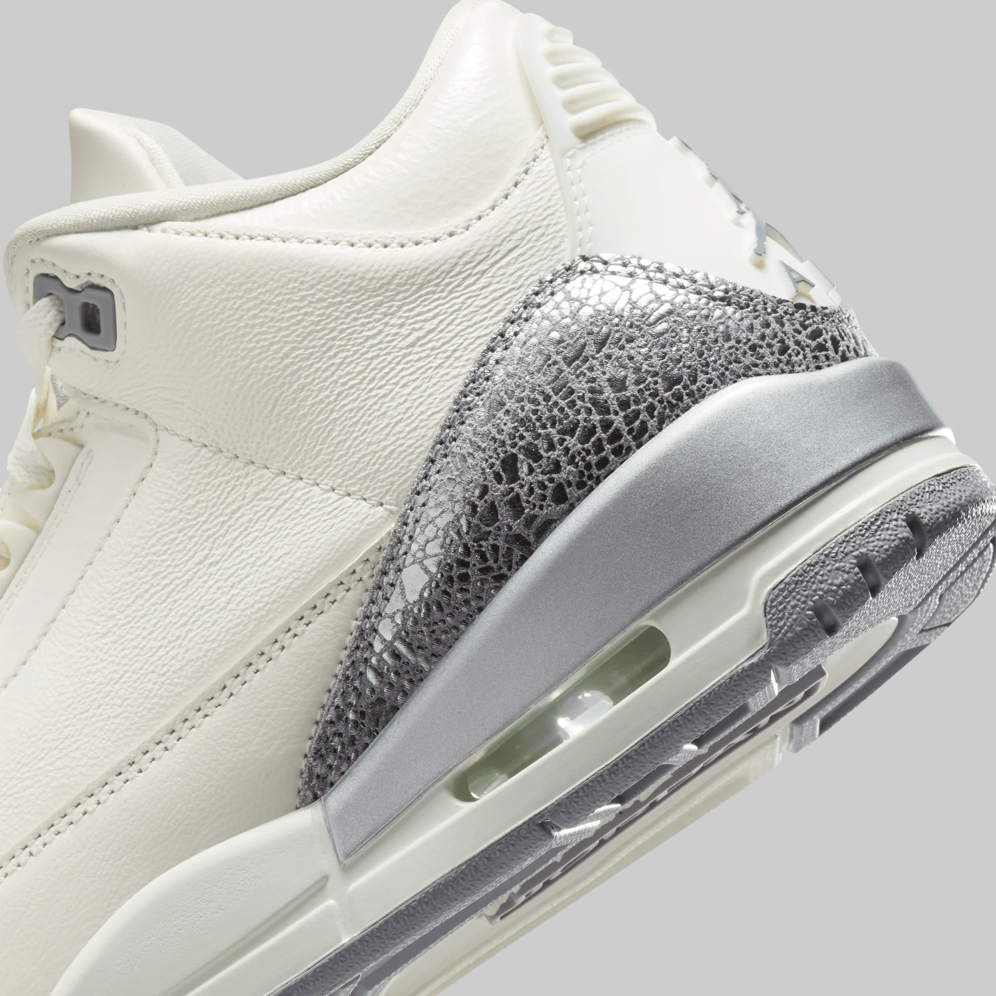 W's Air Jordan 3 Retro "Cement Grey" - Image 5