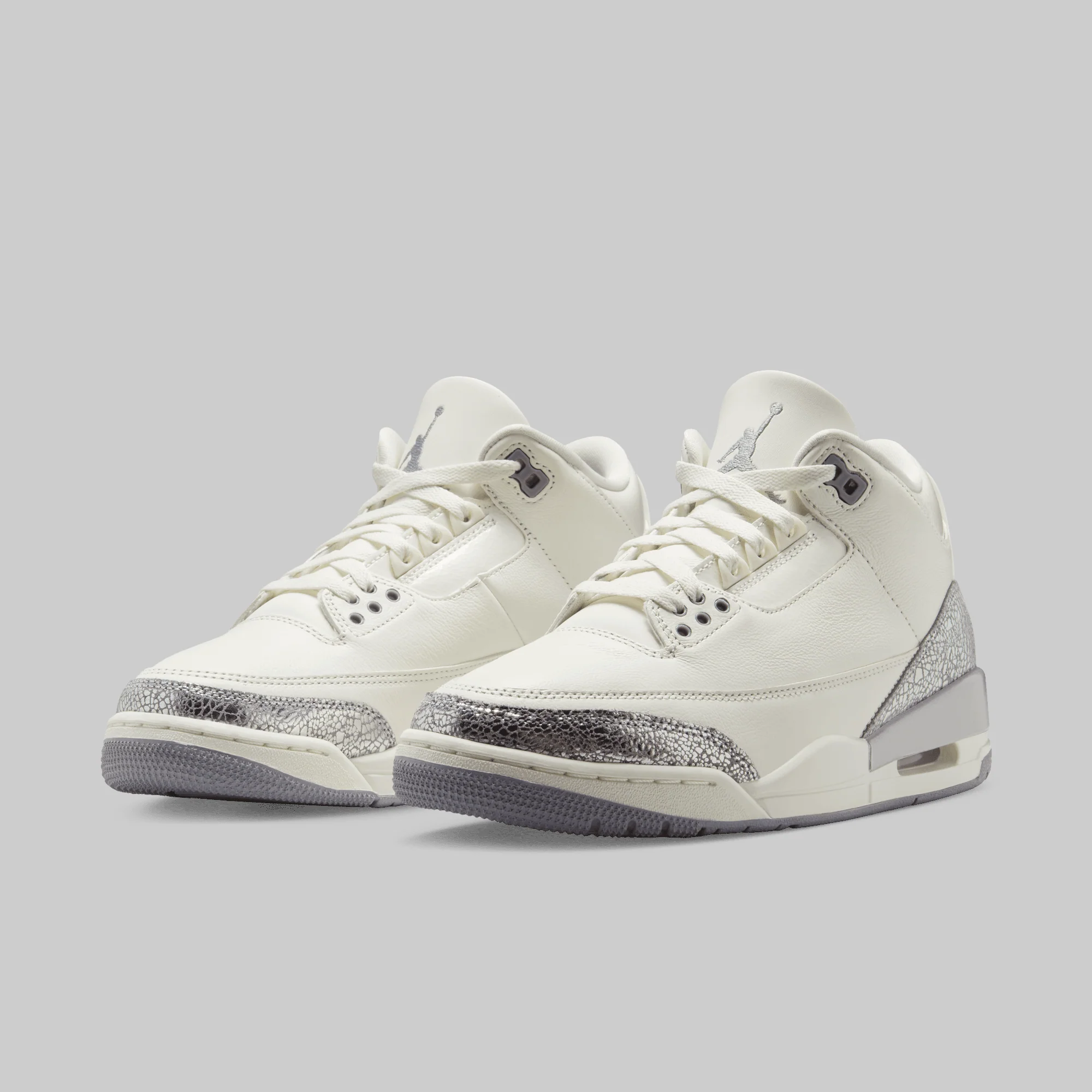 W's Air Jordan 3 Retro "Cement Grey" - Image 7