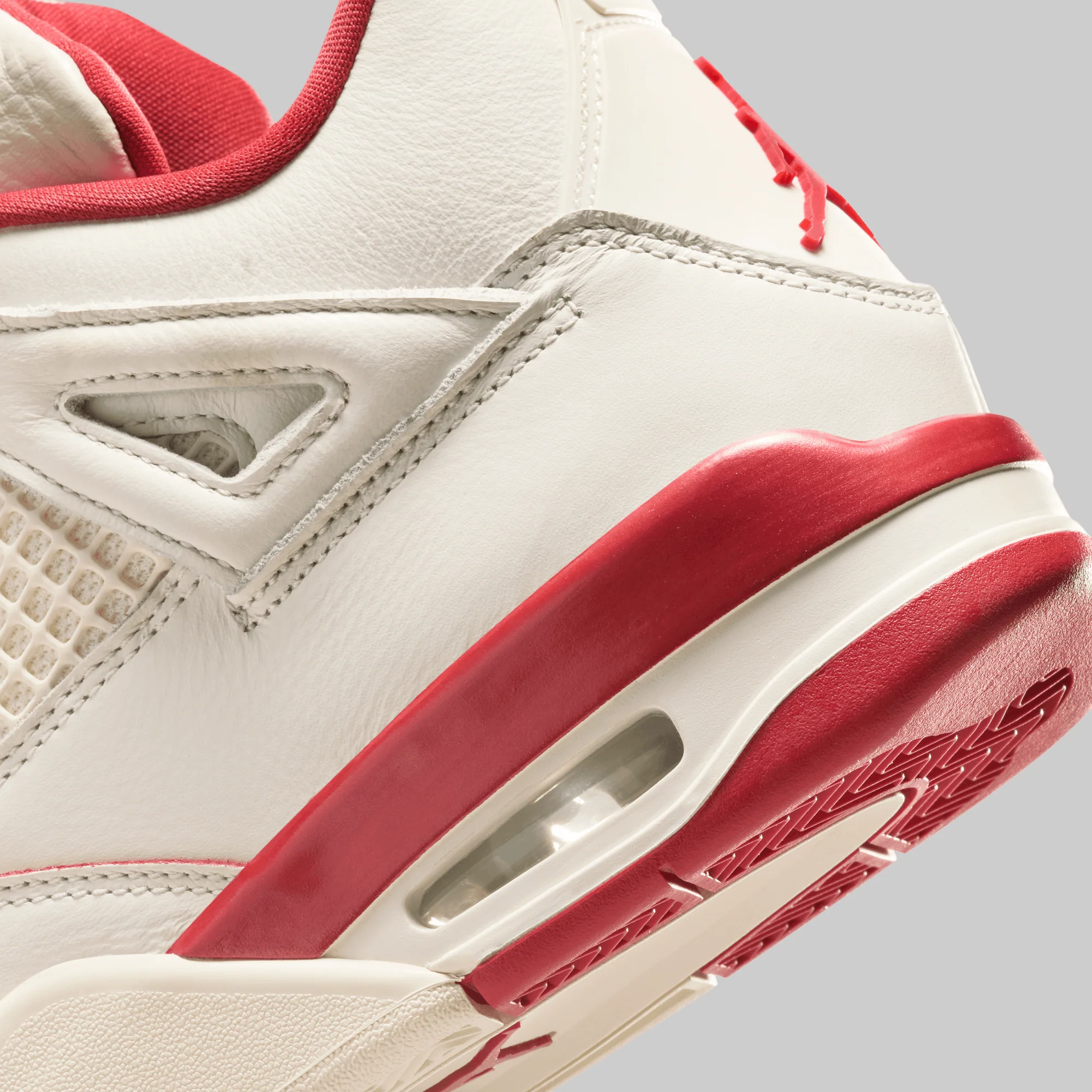 W's Air Jordan 4 Retro "Valentine's Day" - Image 7
