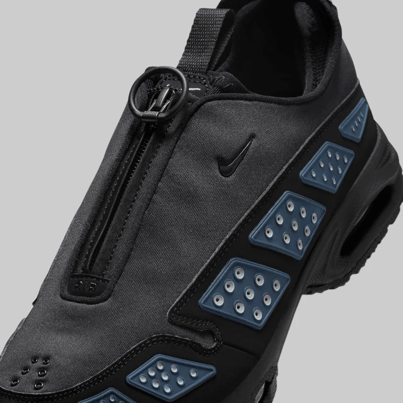 W's Air Max Sunder - Black/Metallic Silver - Image 4
