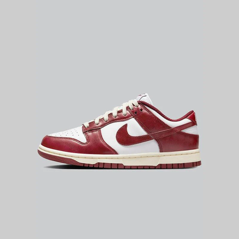 W's Dunk Low PRM "Team Red"