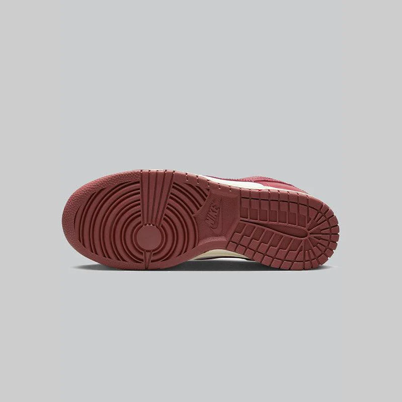 W's Dunk Low PRM "Team Red" - Image 8