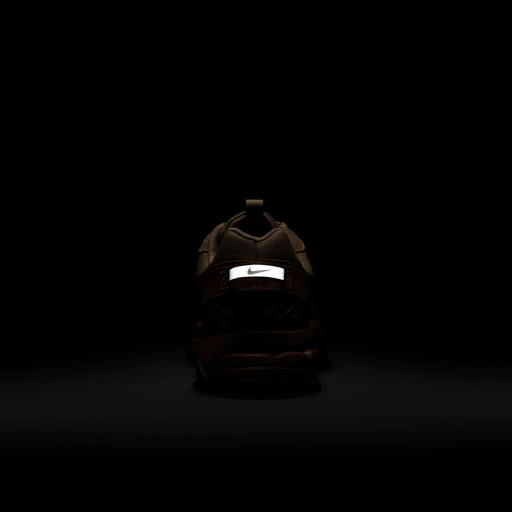 W's Zoom Vomero Roam - Flax - Image 11