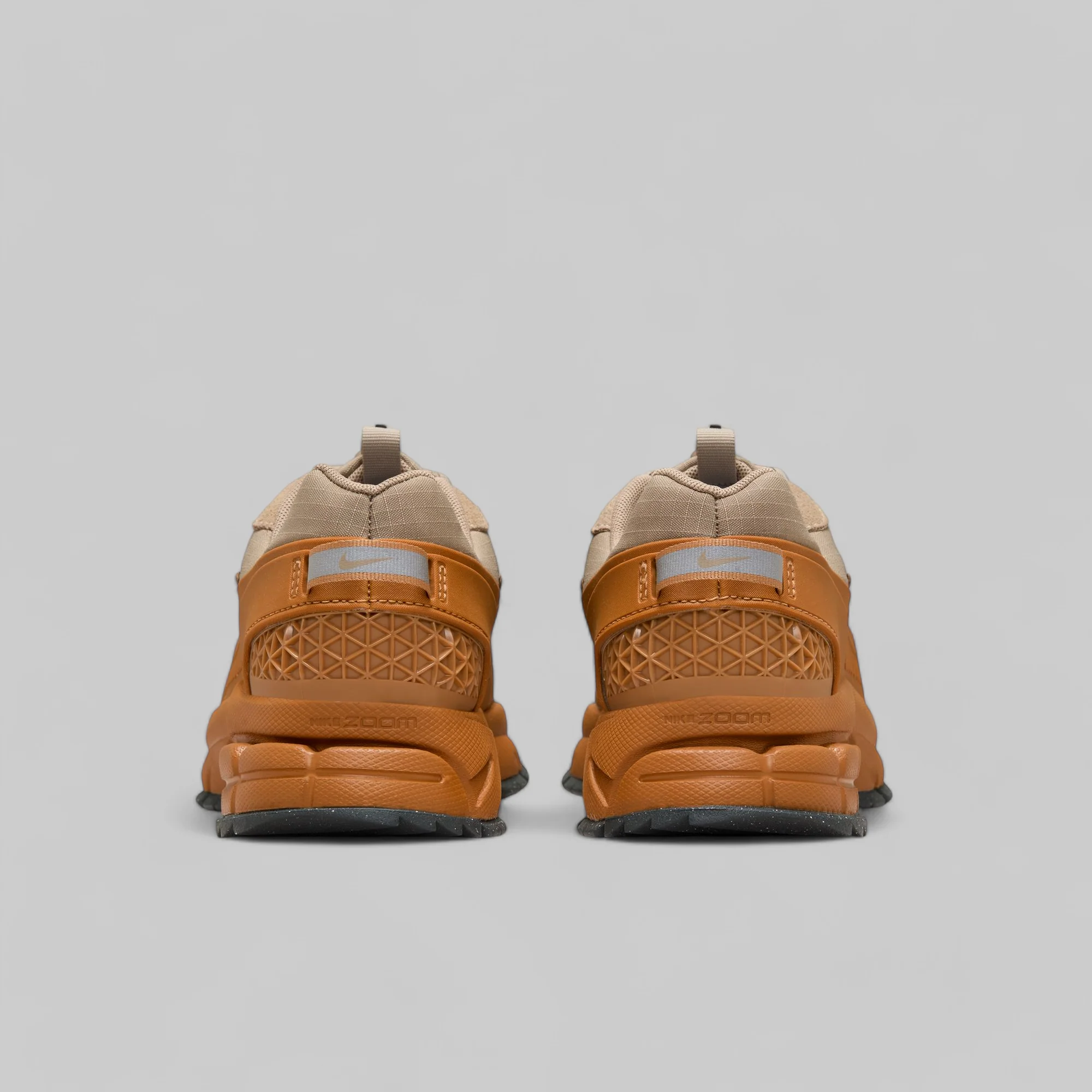W's Zoom Vomero Roam - Flax - Image 8