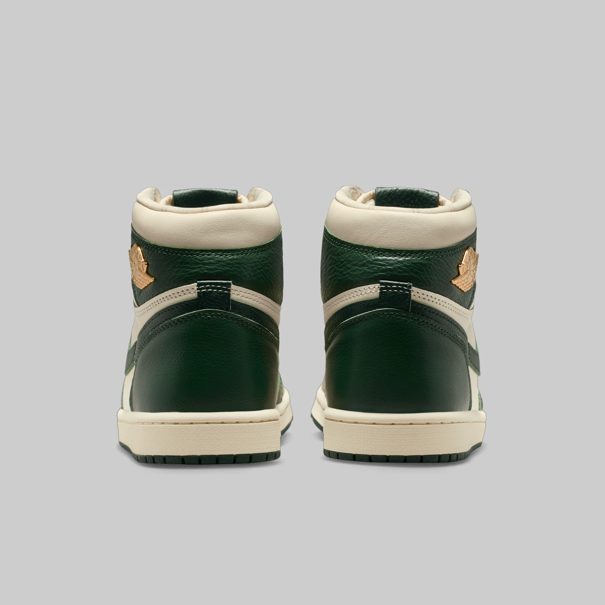 W's Air Jordan 1 Retro Hi OG "Pro Green Fir" - Image 8