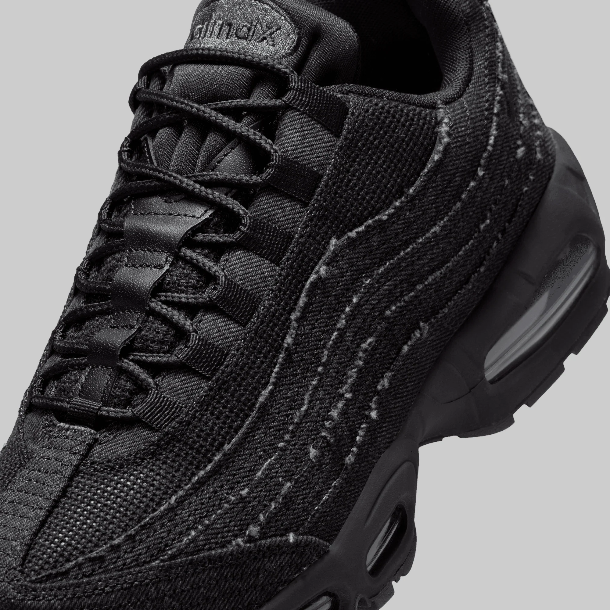X Levi's Air Max 95 OG - Black - Image 5