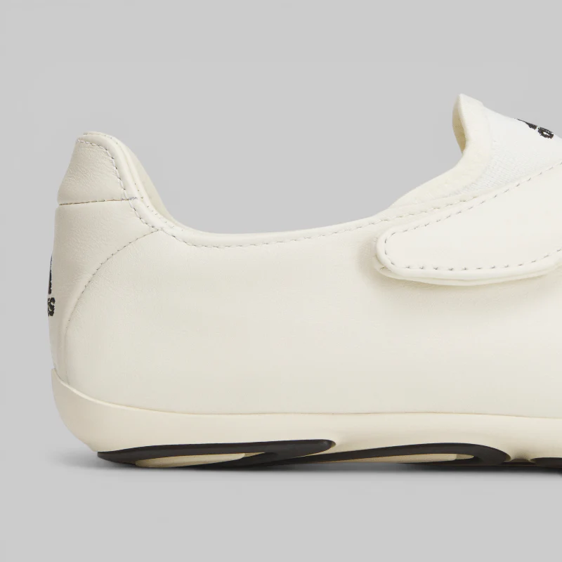 X Pharrell Williams Yoga Vario - Off White/Black - Image 6