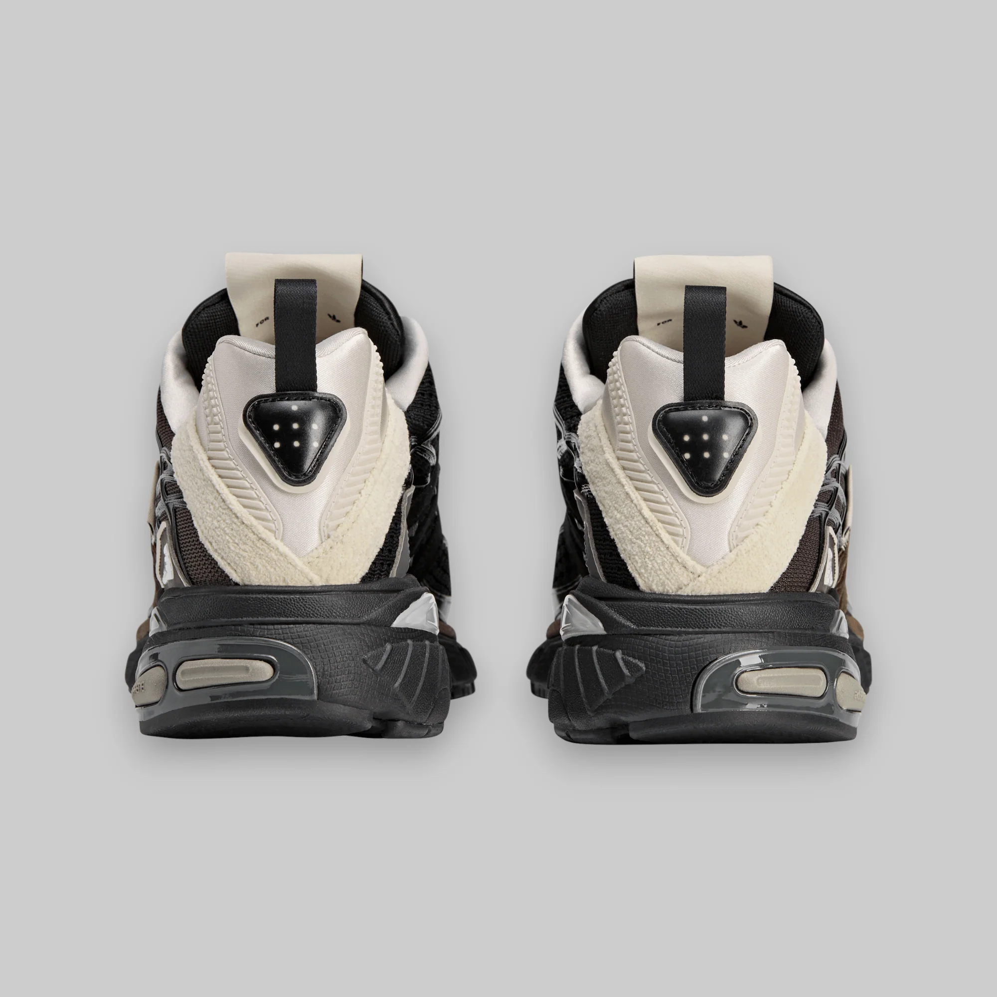 X Song For The Mute Adistar Cushion - Black/Brown - Image 4