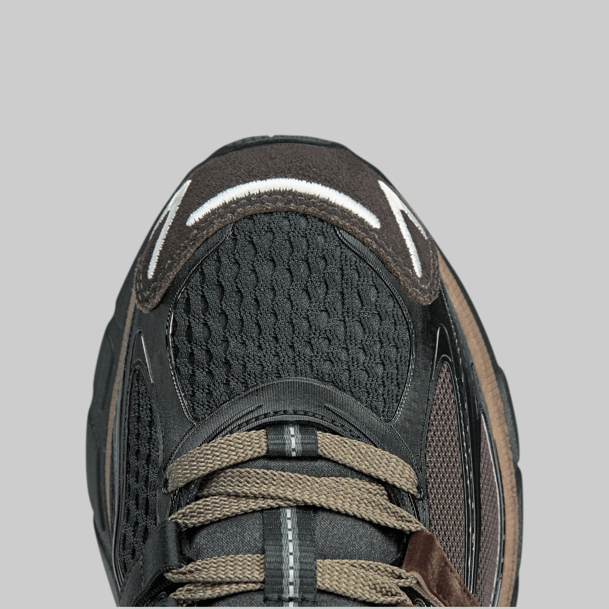 X Song For The Mute Adistar Cushion - Black/Brown - Image 7