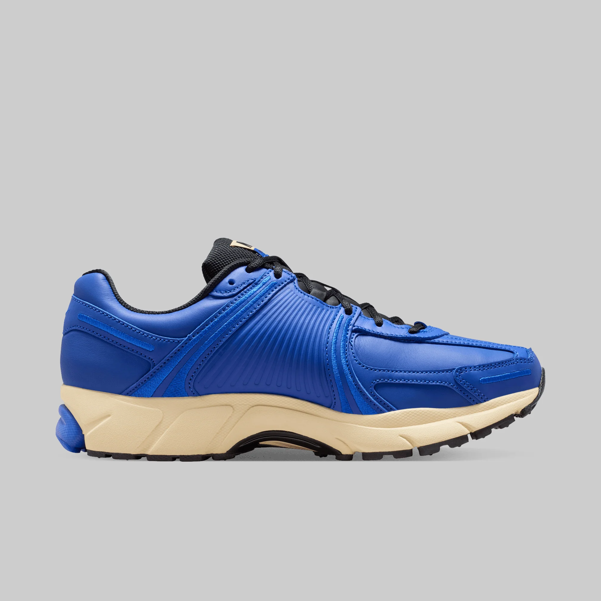 Zoom Vomero 5 QS "Swooshless" - Image 2