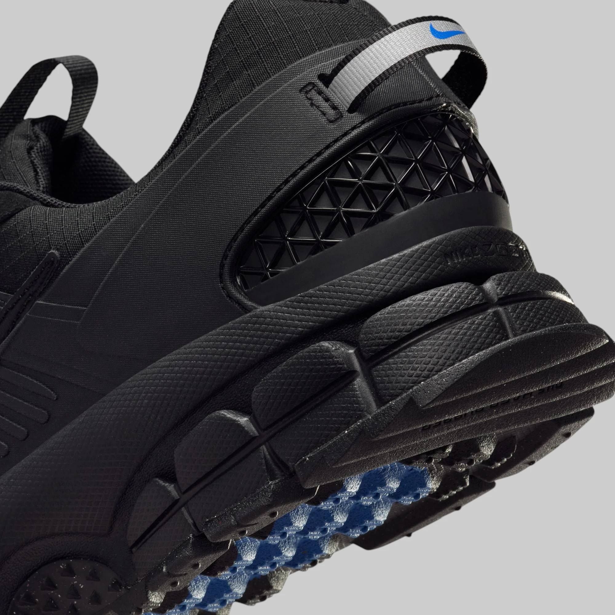Zoom Vomero Roam - Triple Black - Image 7